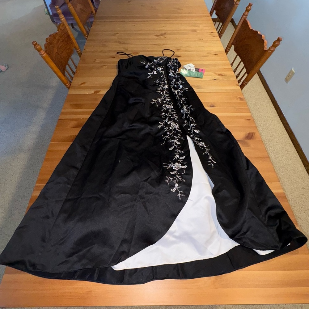 Spaghetti Strap Floral Sequence Embroidered Formal MaxiGown Blondie Nites Black